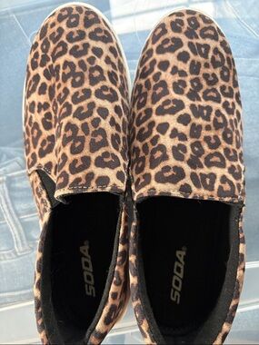Soda Slip-On Leopard Print Sneakers - Brown/Black